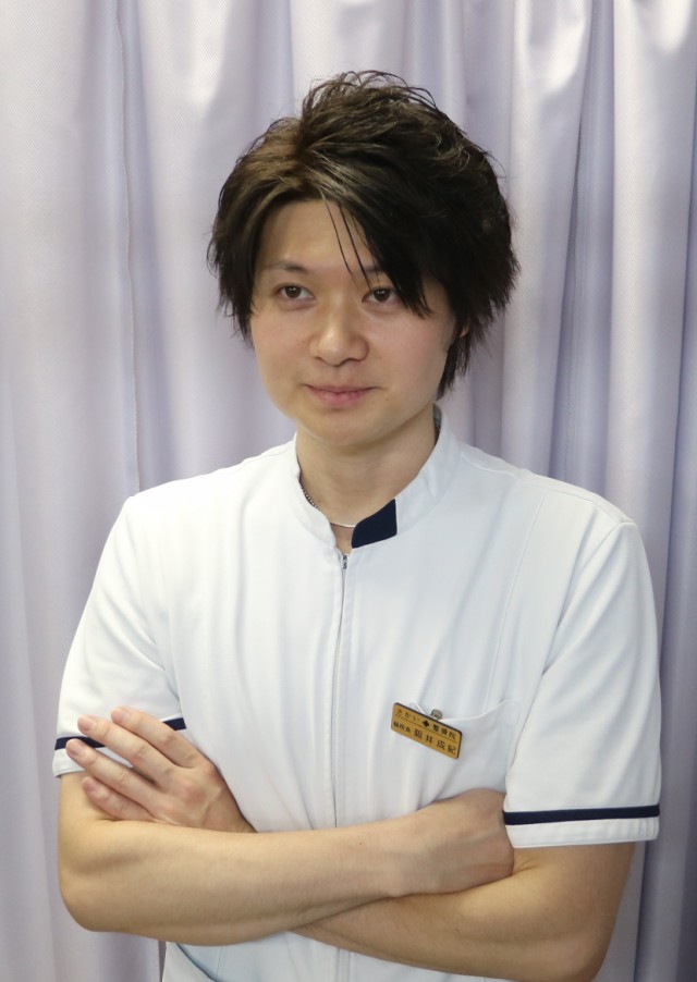 院長　阪井 成紀（さかい なりき）